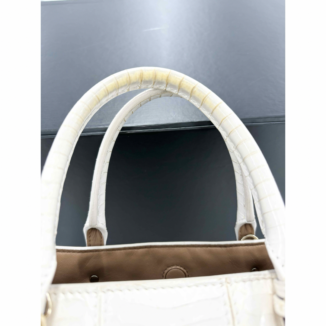 BALENCIAGA - 値下げ 美品!バレンシアガ ペーパーミニバッグ 白 BALENCIAGA - 値下げ 美品!バレンシアガ ペーパーミニバッグ 白