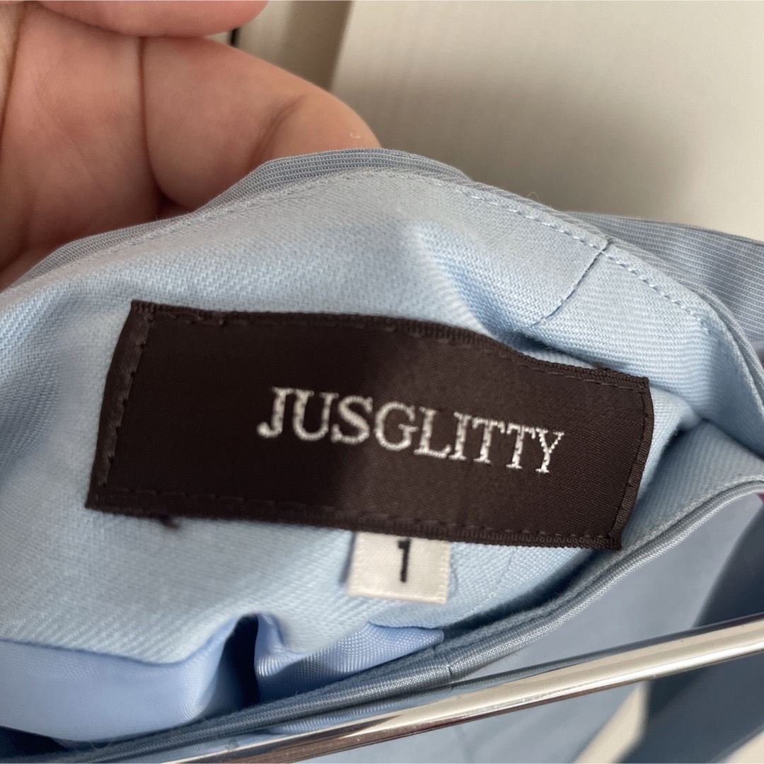 JUSGLITTY(ジャスグリッティー)のジャスグリッティー JUSGLITTY スカート ブルー シンプル　Sサイズ レディースのスカート(ミニスカート)の商品写真