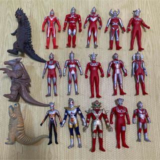 ウルトラマンフィギュアセット(18個)(キャラクターグッズ)