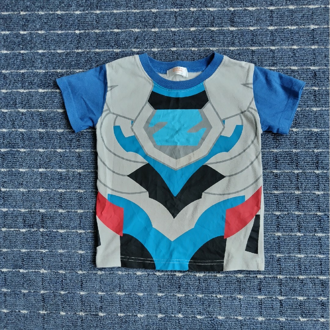 BANDAI(バンダイ)の男の子　110　Tシャツ　ウルトラマン キッズ/ベビー/マタニティのキッズ服男の子用(90cm~)(Tシャツ/カットソー)の商品写真