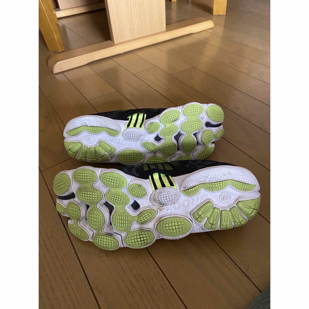 Brooks(ブルックス)のBROOKS PURE CONNECT4 スニーカー メンズの靴/シューズ(スニーカー)の商品写真