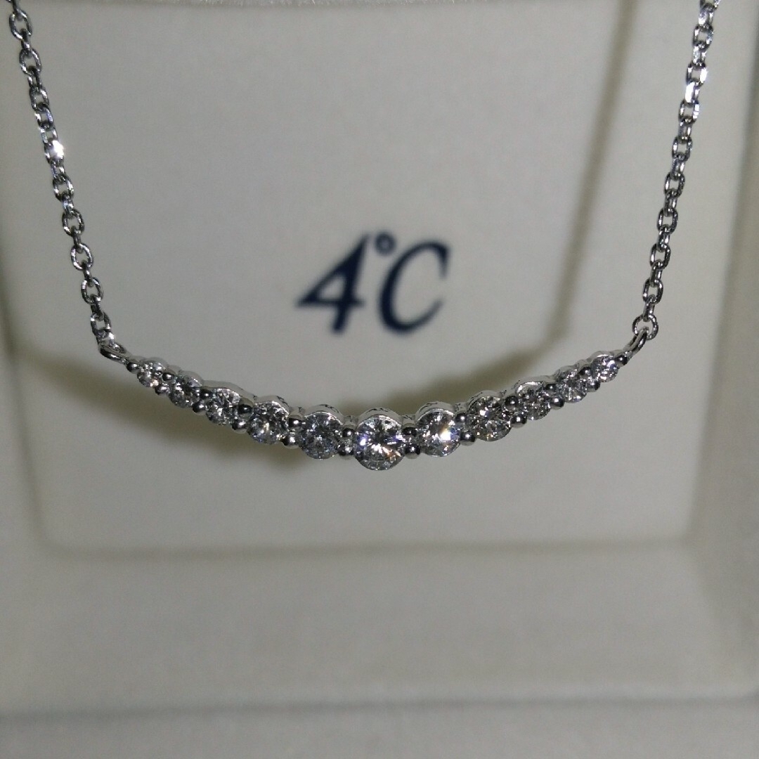 4℃(ヨンドシー)の4℃ プラチナ 横並び ラインデザイン ダイヤモンド リュール ネックレス レディースのアクセサリー(ネックレス)の商品写真