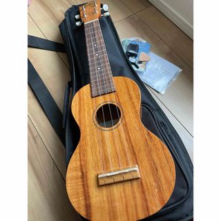 FAMOUZ - Famous FU-200(現行FS-5)ソプラノウクレレ 日本製 送料込み FAMOUZ - Famous FU-200(現行FS-5)ソプラノウクレレ 日本製 送料込み