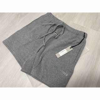 FEAR OF GOD - 【新品 Sサイズ】fog essentials グレー スウェットハーフパンツ