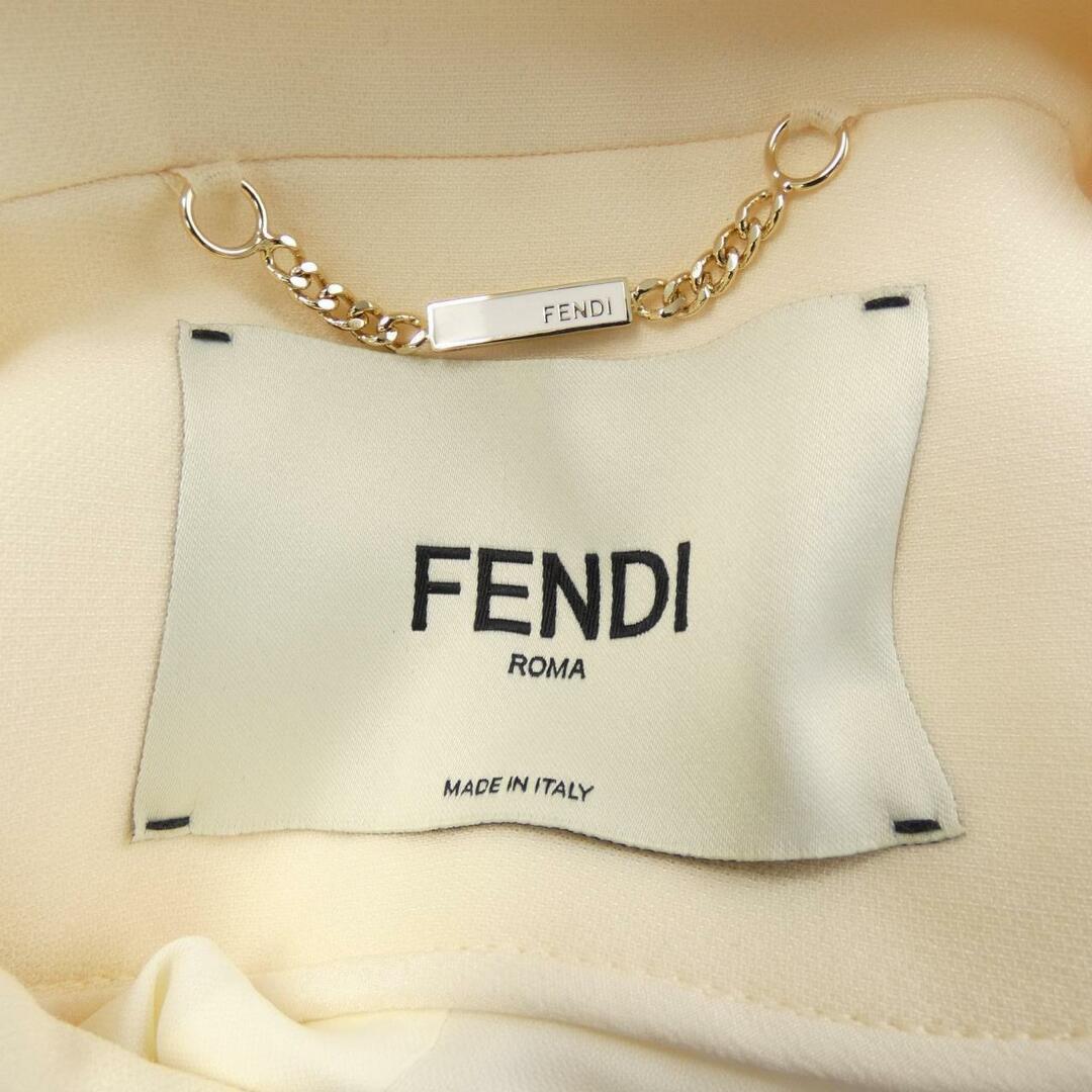 FENDI(フェンディ)のフェンディ FENDI ブルゾン レディースのジャケット/アウター(ブルゾン)の商品写真