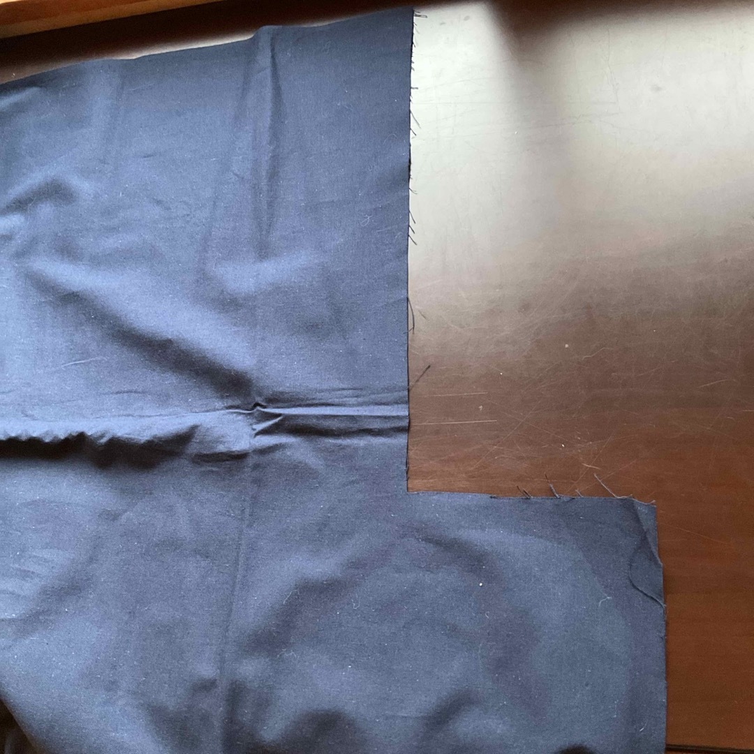 紺色生地　無地の布　一部使用済み ハンドメイドの素材/材料(生地/糸)の商品写真