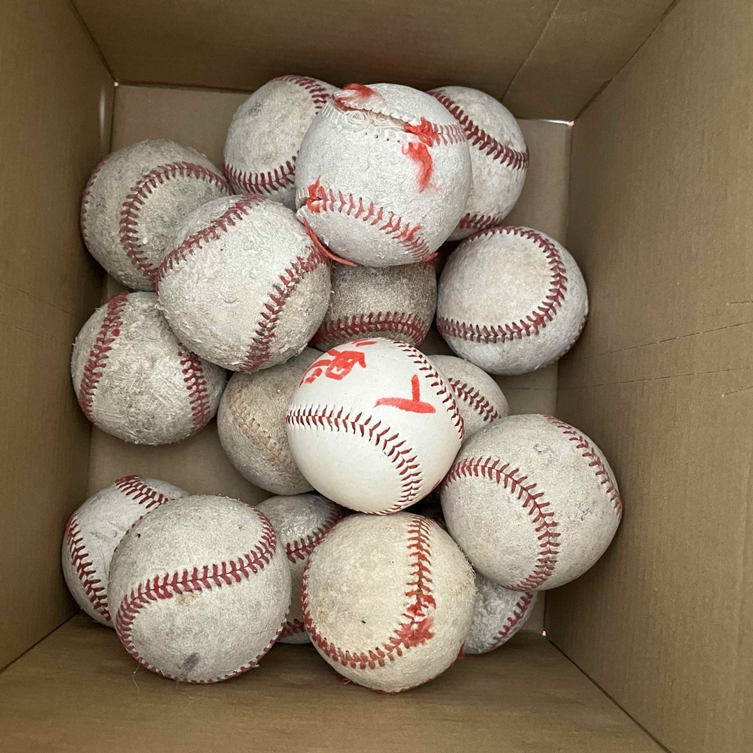 硬式野球ボール スポーツ/アウトドアの野球(ボール)の商品写真