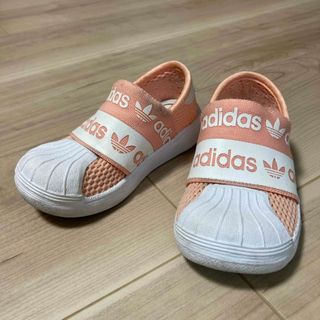 アディダス(adidas)のadidas  サンダル　12センチ　ピンク(サンダル)