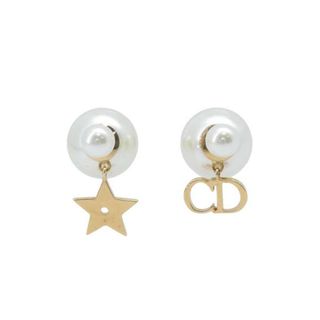 ディオール(Dior)のクリスチャン・ディオール ピアス ロゴ フェイクパール スター Christian Dior アクセサリー(ピアス)