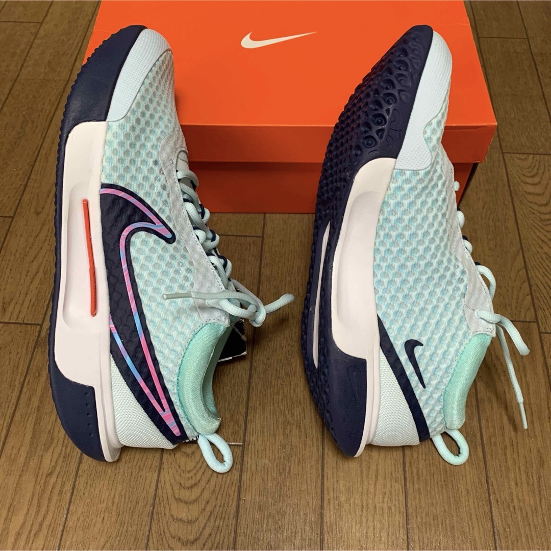 NIKE(ナイキ)の5/3まで値下げ　新品タグ付き　NIKE ズーム　コート　PRO HC 28㎝ メンズの靴/シューズ(スニーカー)の商品写真