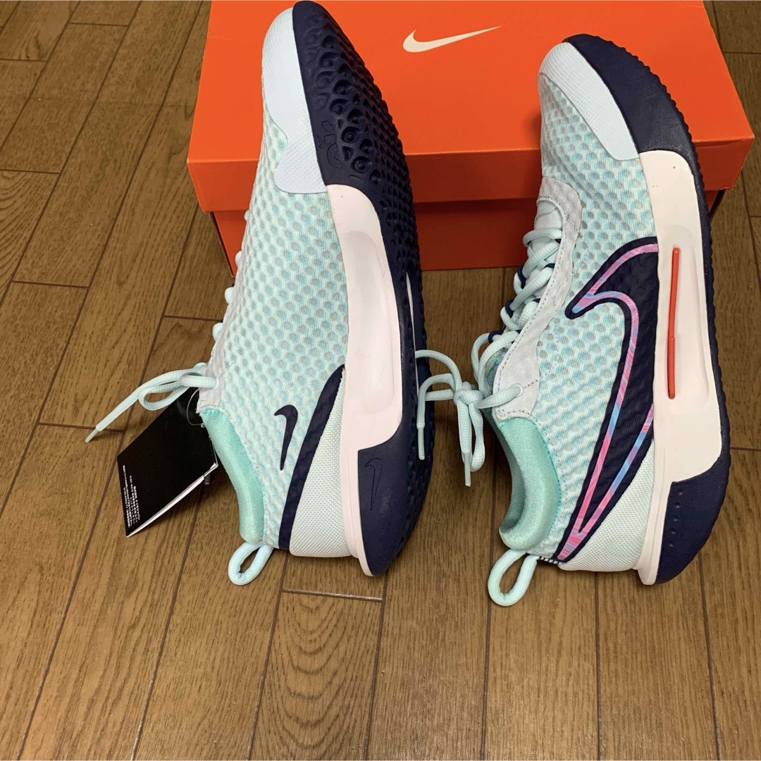 NIKE(ナイキ)の5/3まで値下げ　新品タグ付き　NIKE ズーム　コート　PRO HC 28㎝ メンズの靴/シューズ(スニーカー)の商品写真