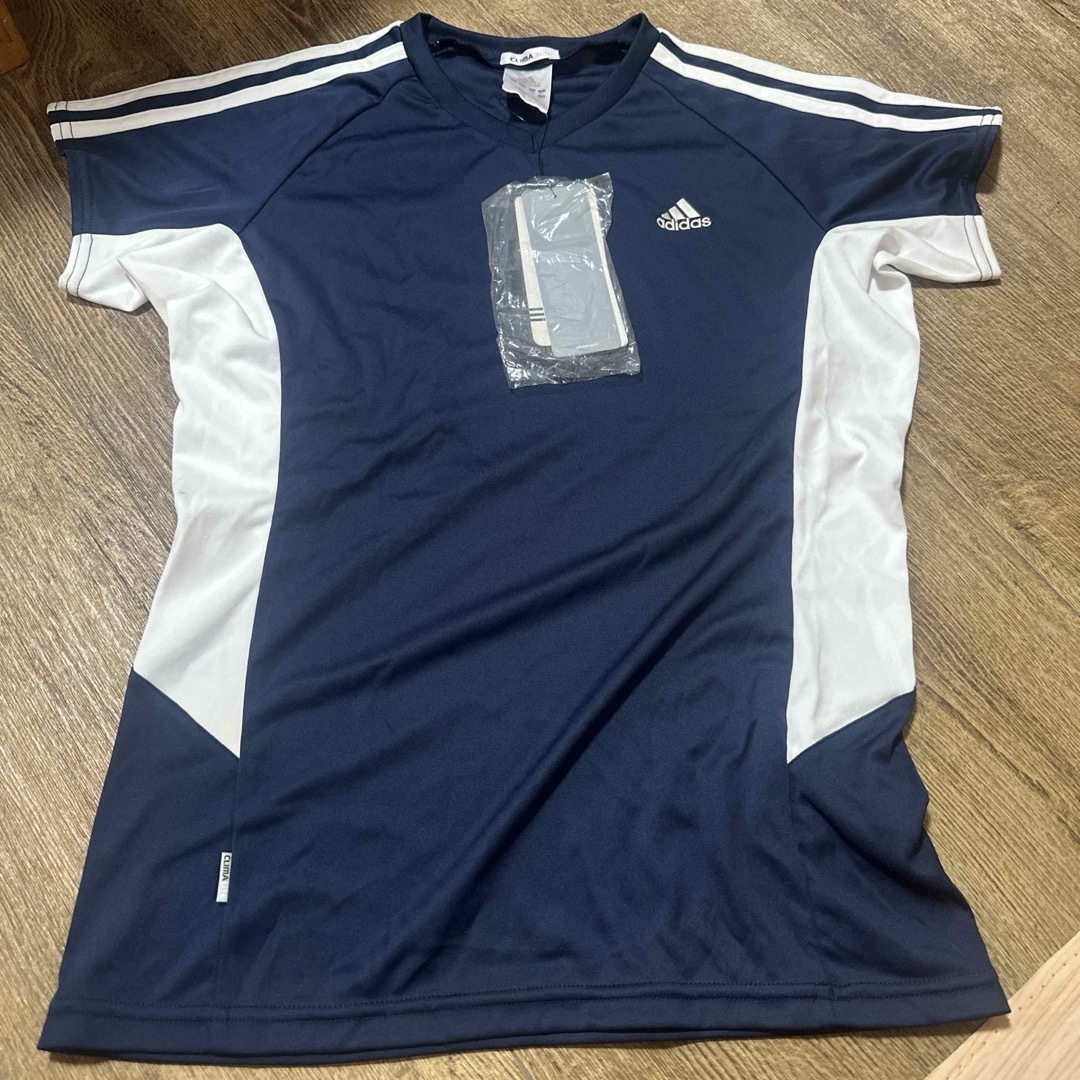 adidas(アディダス)の新品 タグ付 アディダス レディース テニスウェア 半袖 Tシャツ ネイビー M スポーツ/アウトドアのテニス(ウェア)の商品写真