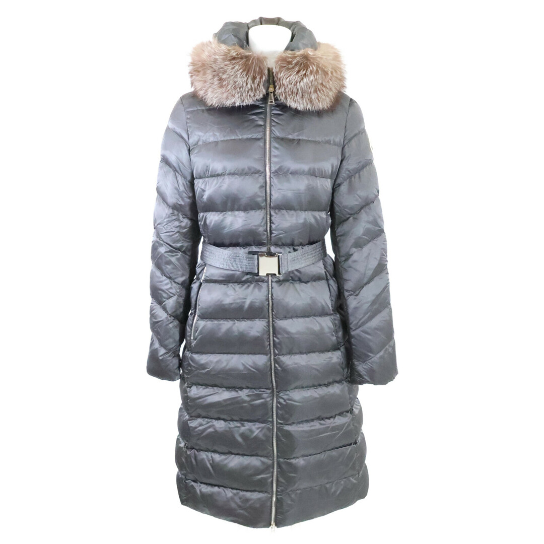 MONCLER(モンクレール)のモンクレール 【美品/国内正規/23年製】LEERSIE ベルト/ファー付 フーディダウン O レディースのジャケット/アウター(ダウンコート)の商品写真