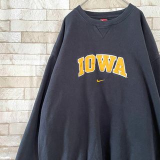 ナイキ(NIKE)のNIKE ナイキ スウェット センター刺繍 IOWA 裏起毛 黒 2XL(スウェット)