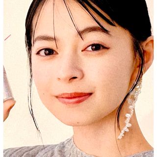 【5191】上國料萌衣さん　美的　2024年4月号　切り抜き(アート/エンタメ/ホビー)