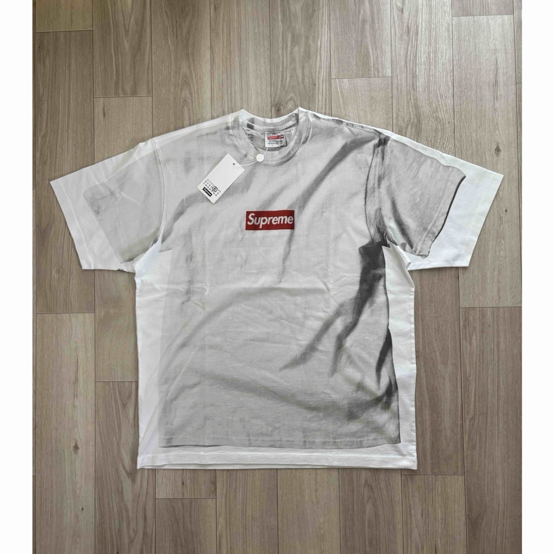 Supreme(シュプリーム)のSupreme MM6 Maison Margiela Box Logo Tee メンズのトップス(Tシャツ/カットソー(半袖/袖なし))の商品写真