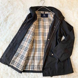 バーバリー(BURBERRY)の【美品／大きいサイズ】バーバリーロンドン ノバチェック ナイロンジャケット 黒(ナイロンジャケット)