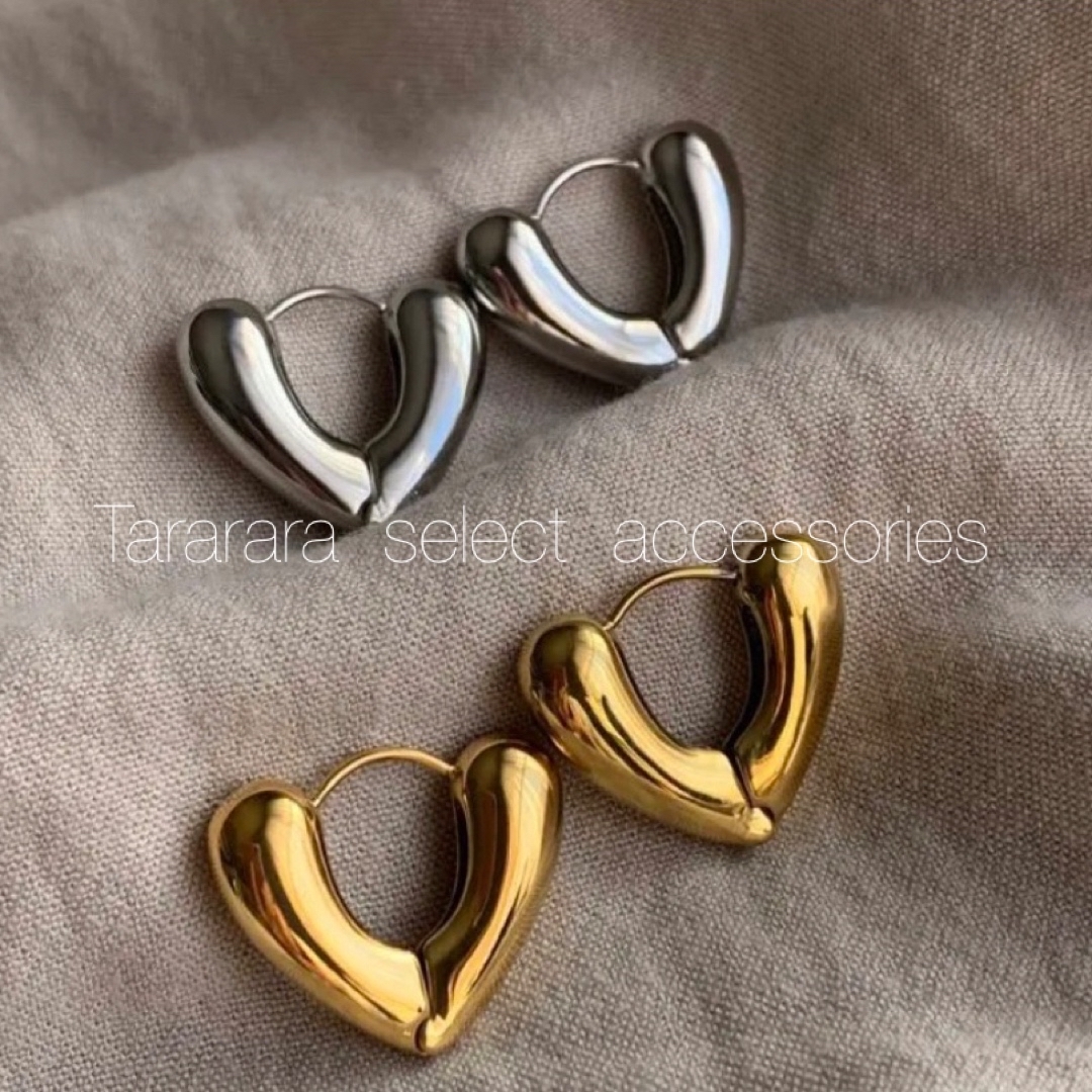 ●ステンレスThickness HeartピアスS●金属アレルギー対応 レディースのアクセサリー(ピアス)の商品写真