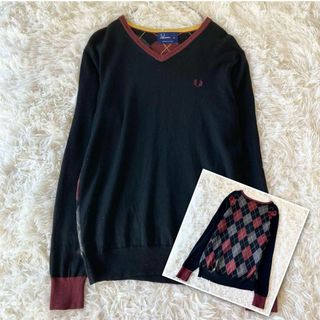 FRED PERRY - 【美品】フレッドペリー Vネック ニット ロゴ刺繍 切替 マルチカラー ブラック