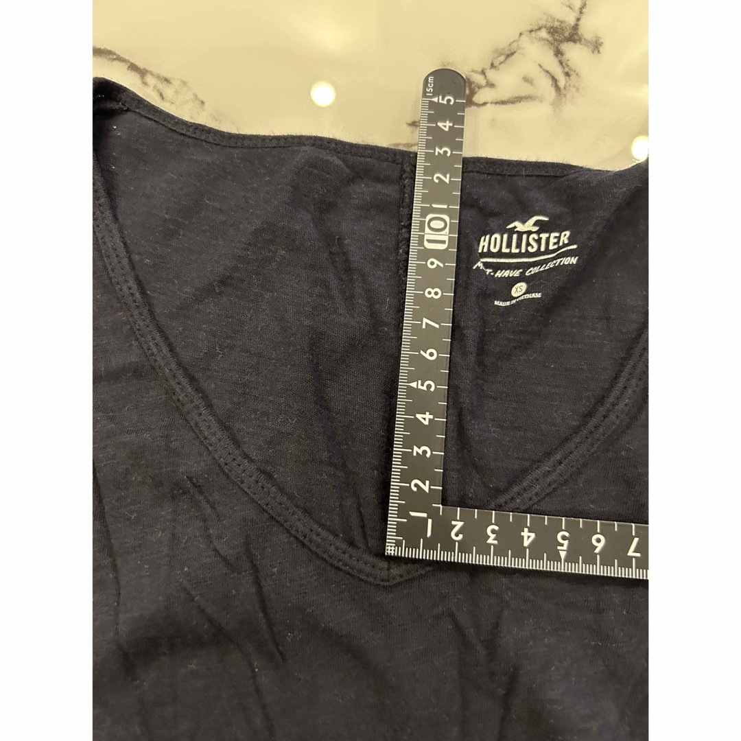 Hollister(ホリスター)のホリスター　レディースVネックTシャツ レディースのトップス(Tシャツ(半袖/袖なし))の商品写真