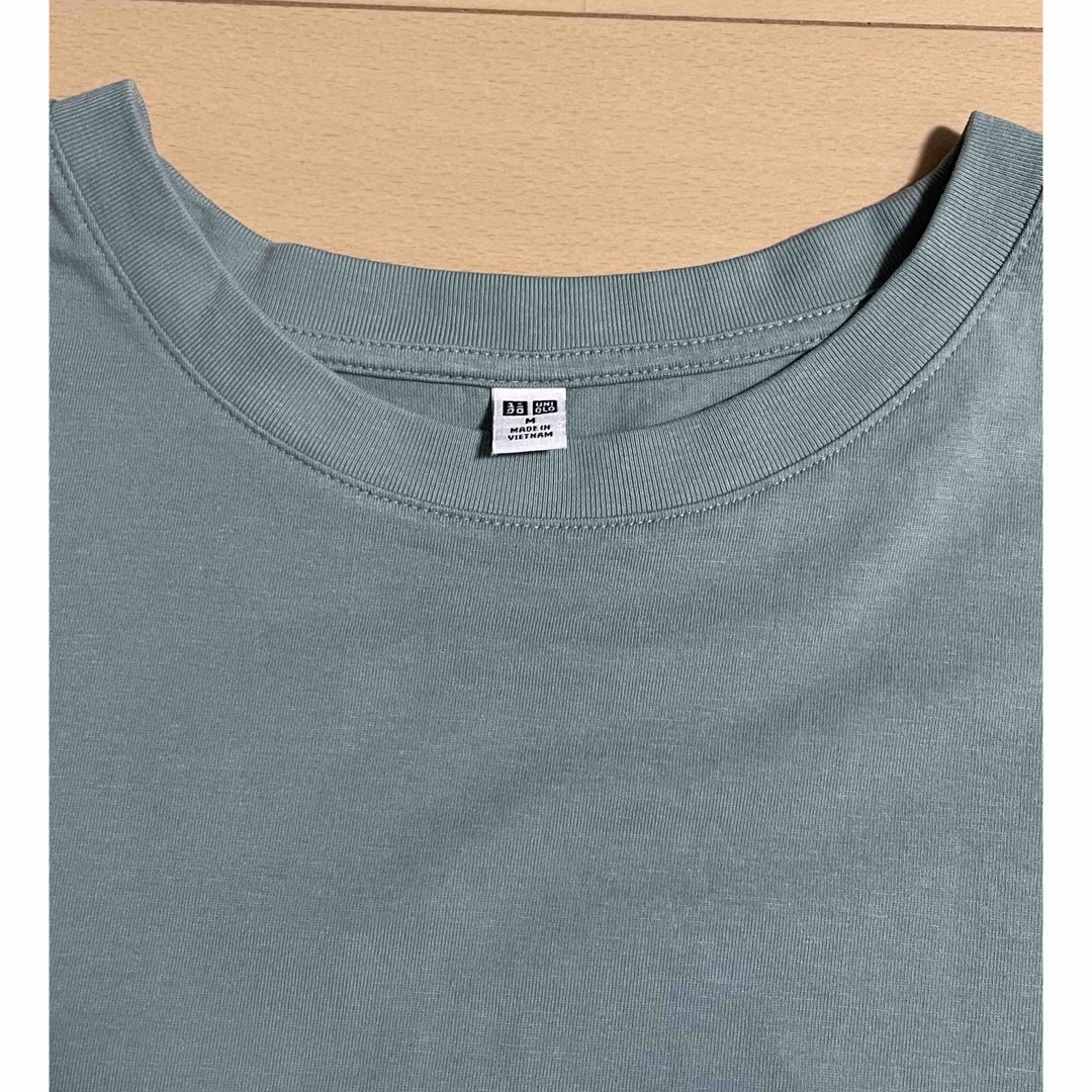 UNIQLO(ユニクロ)のユニクロ ブルーグリーンノースリーブトップス　Mサイズ レディースのトップス(Tシャツ(半袖/袖なし))の商品写真