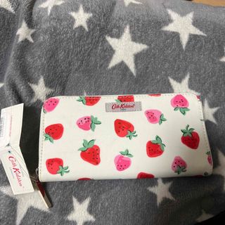 キャスキッドソン(Cath Kidston)のcath kidston いちご　長財布(財布)