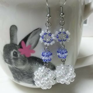 花＊ホワイトビーズボールピアス(ピアス)