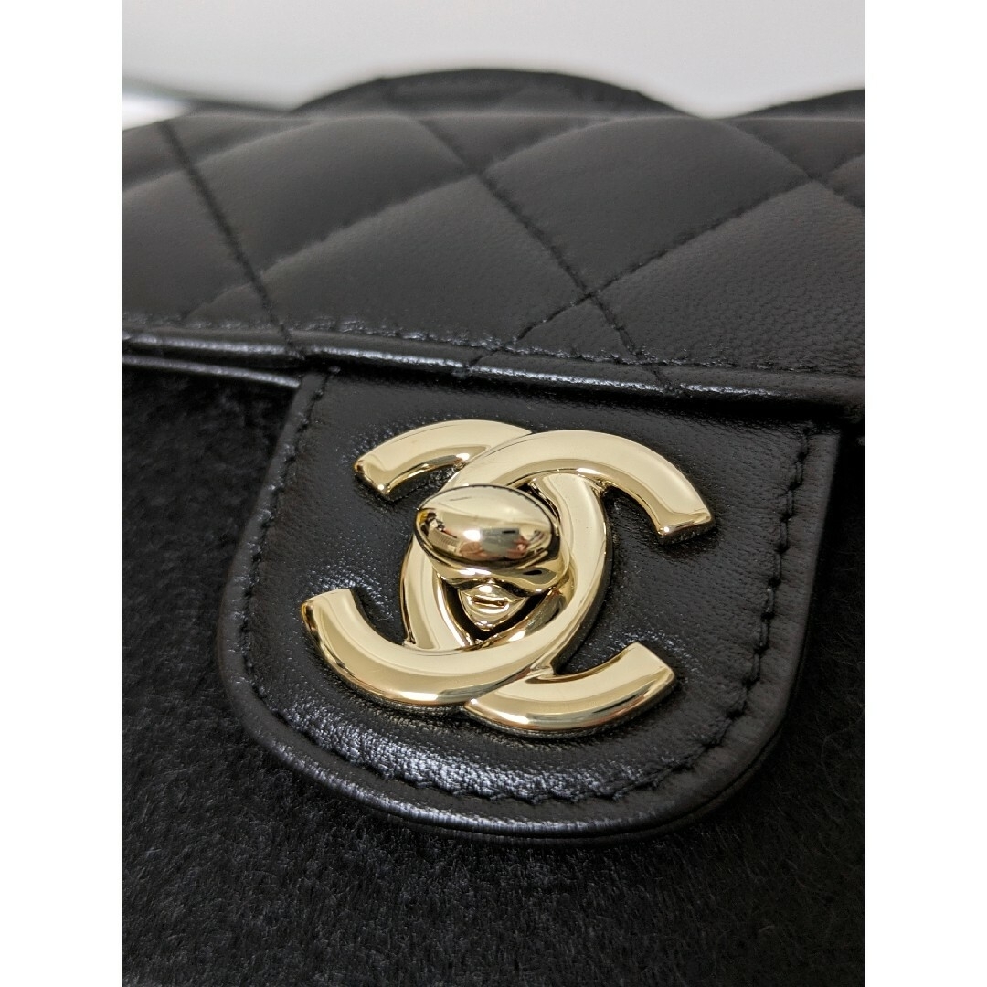 CHANEL(シャネル)の【新品】CHANEL　シャネル マトラッセ ハートチェーンショルダー 黒 レディースのバッグ(ショルダーバッグ)の商品写真