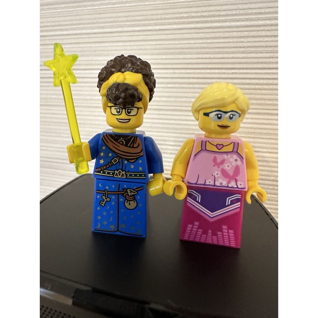 Lego(レゴ)のレゴ　ミニフィグ　魔女と付き人③ エンタメ/ホビーのおもちゃ/ぬいぐるみ(キャラクターグッズ)の商品写真