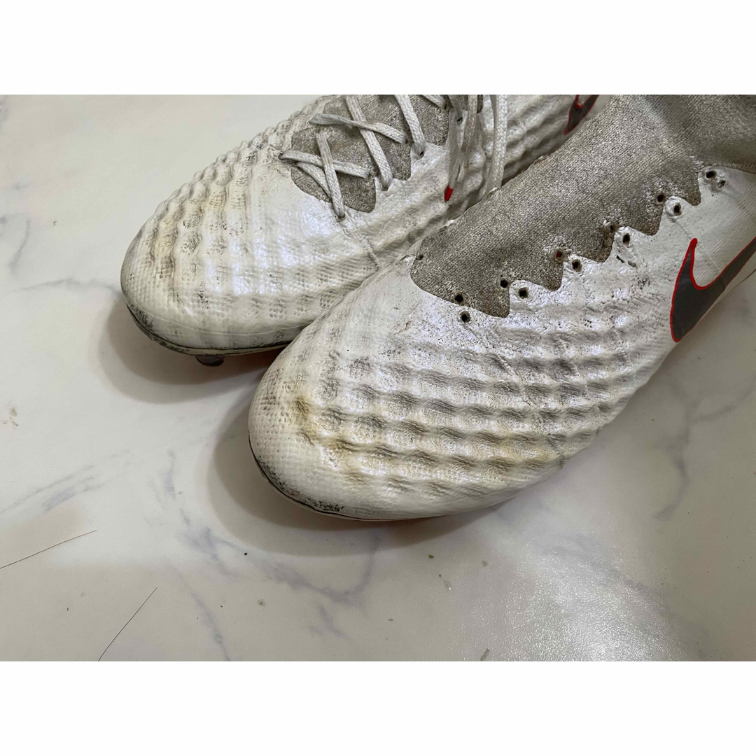 NIKE(ナイキ)のマジスタオブラ2 エリート　FG25.5cm スポーツ/アウトドアのサッカー/フットサル(シューズ)の商品写真