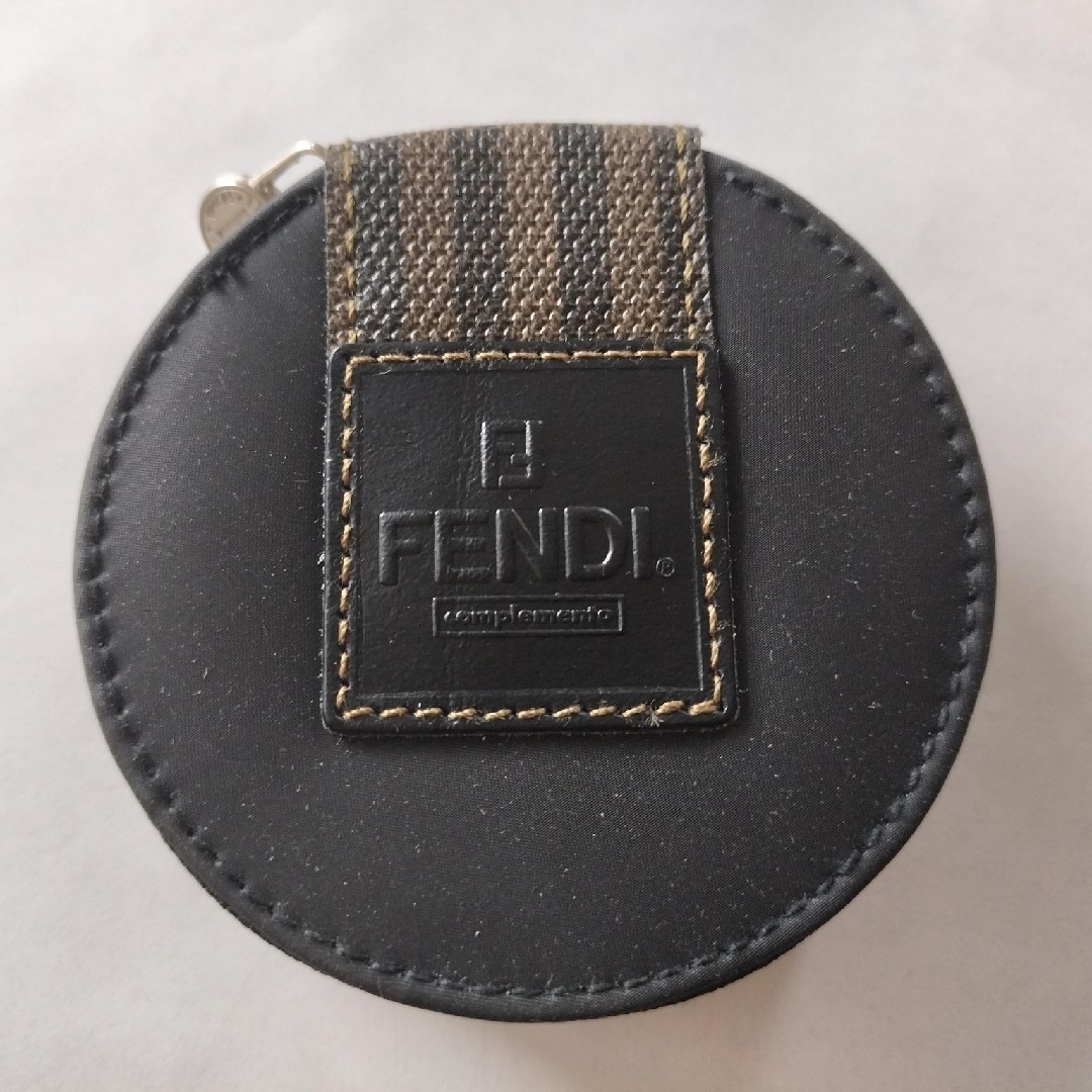 FENDI(フェンディ)のFENDI コンパクトミラー コスメ/美容のメイク道具/ケアグッズ(その他)の商品写真