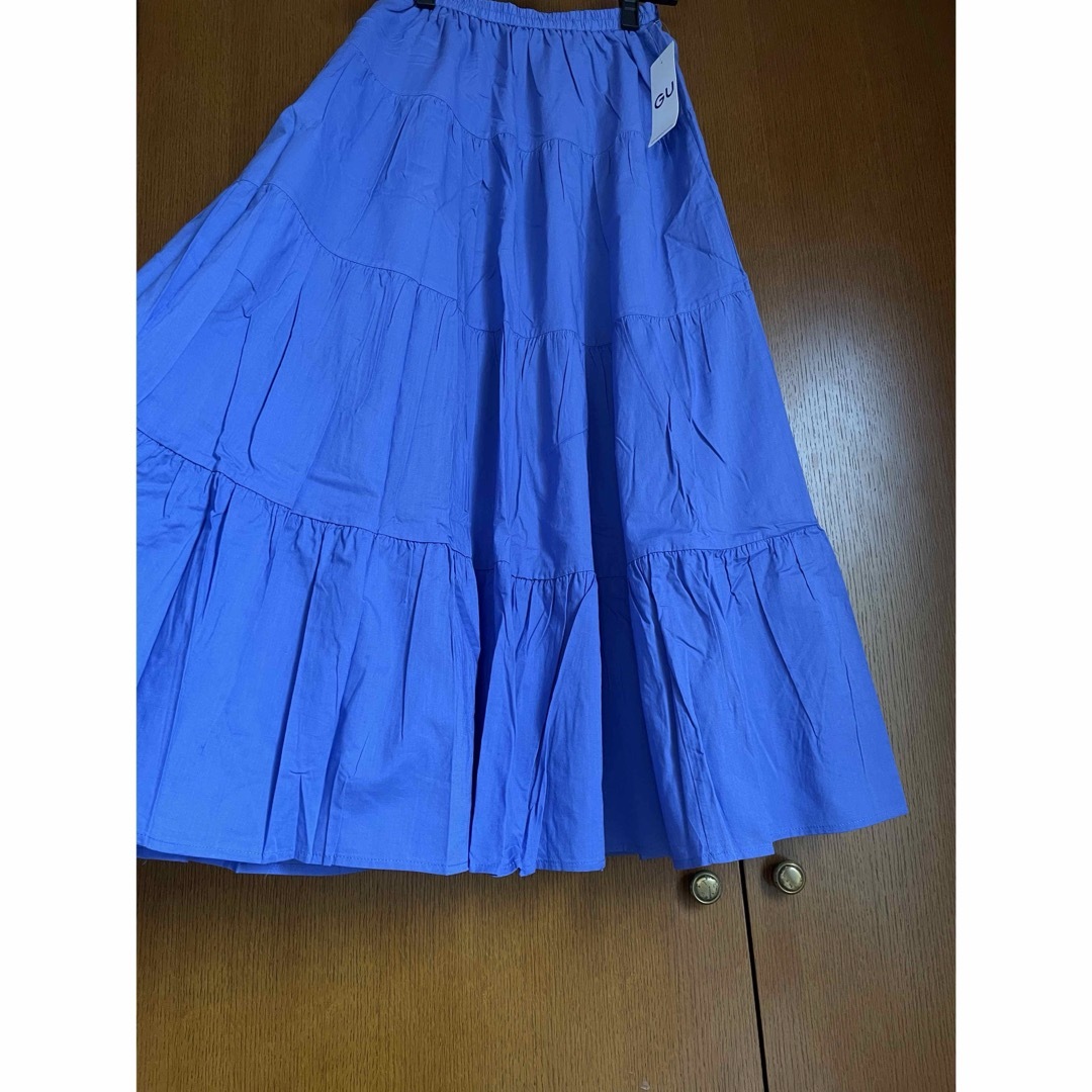 GU(ジーユー)の【新品タグ付き】GU ティアードフレアロングスカート レディースのスカート(ロングスカート)の商品写真