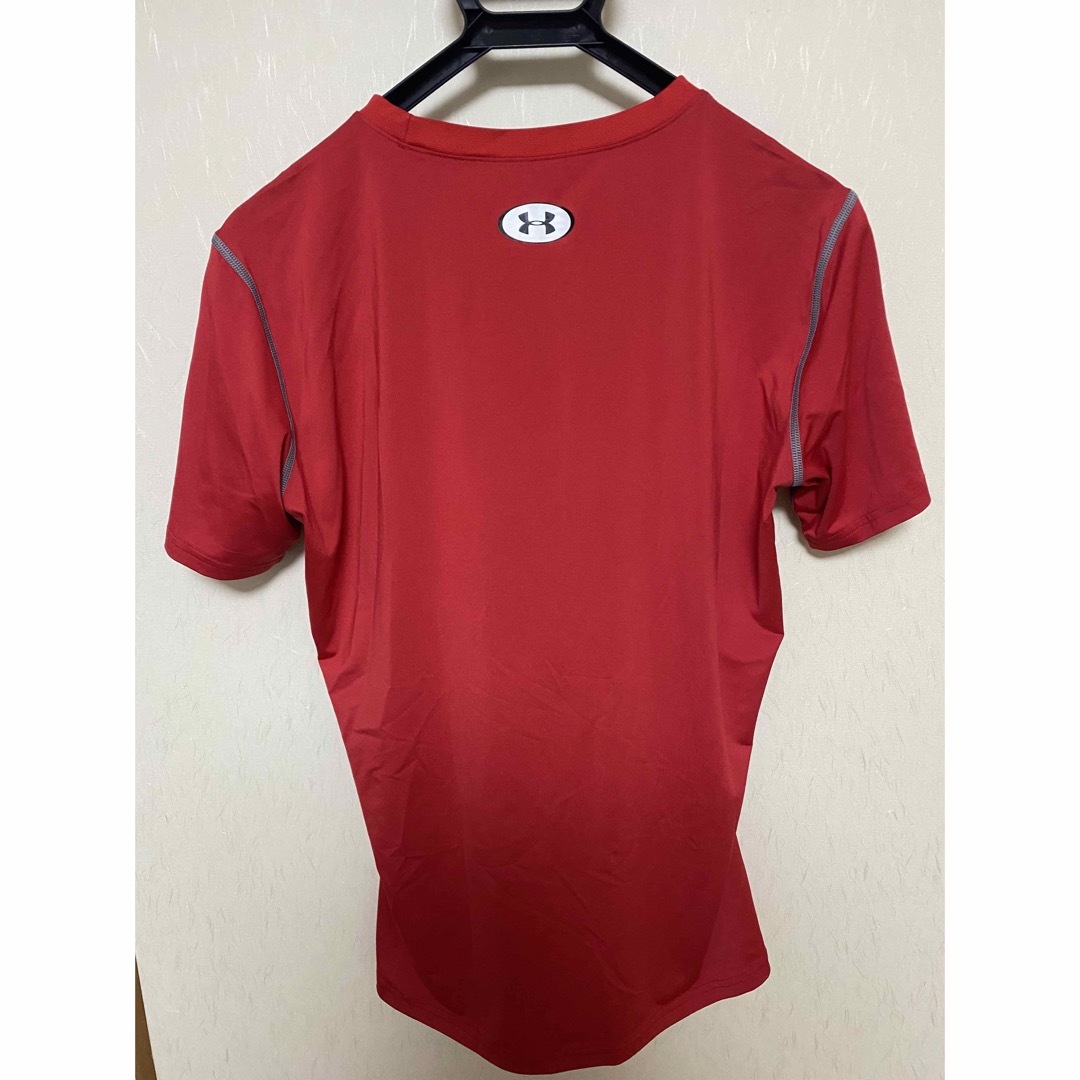 UNDER ARMOUR(アンダーアーマー)のアンダーアーマー　ヒートギア　コンプレッションシャツ スポーツ/アウトドアのランニング(ウェア)の商品写真