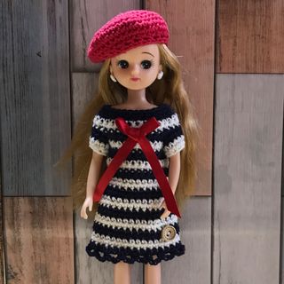 リカちゃん服　ドール服　ハンドメイドワンピース　手編み　22cmドール(人形)