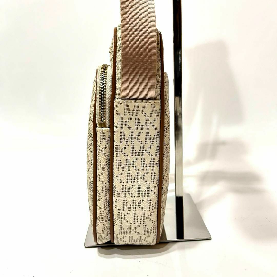 Michael Kors(マイケルコース)の【極美品】 MICHAEL KORS ショルダーバッグ　PVC シグネチャー レディースのバッグ(ショルダーバッグ)の商品写真