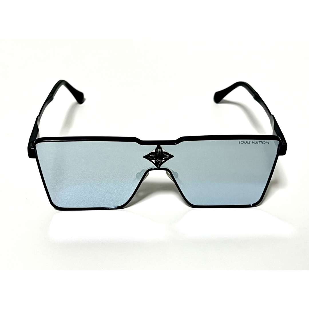 LOUIS VUITTON(ルイヴィトン)の✨美品⚜️LOUIS VUITTON⚜️サングラス 定価10.8万円 メンズのファッション小物(サングラス/メガネ)の商品写真