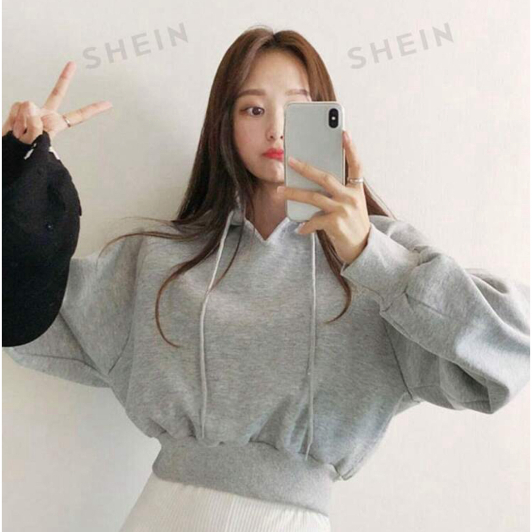 SHEIN(シーイン)のSHEIN シーイン クロップドフード付きパーカー ライトグレー レディースのトップス(パーカー)の商品写真