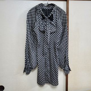 ザラ(ZARA)のZARA ドット柄 リボン ボウタイ ブラウス ワンピース チュニック サイズM(ひざ丈ワンピース)