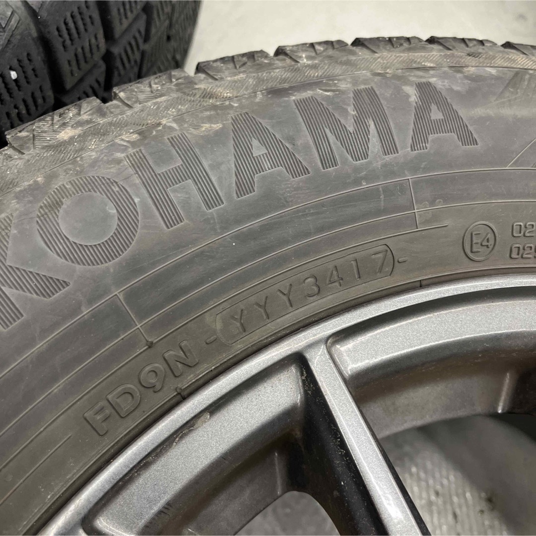 トヨタノアスタッドレスタイヤホイル付195/65R15 ZRR70W 自動車/バイクの自動車(タイヤ・ホイールセット)の商品写真