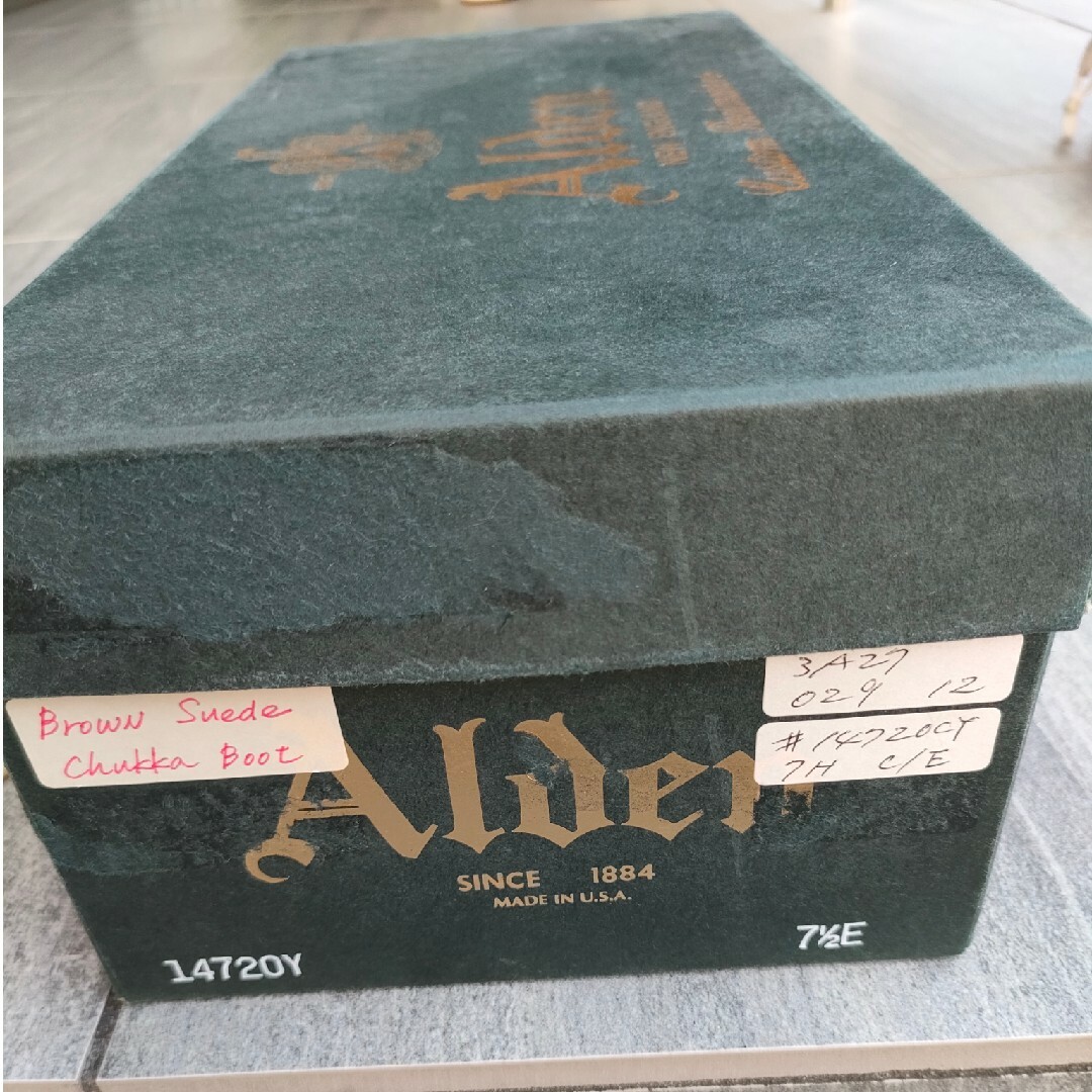 Alden(オールデン)の値下げ！オールデン　チャッカブーツ メンズの靴/シューズ(ブーツ)の商品写真