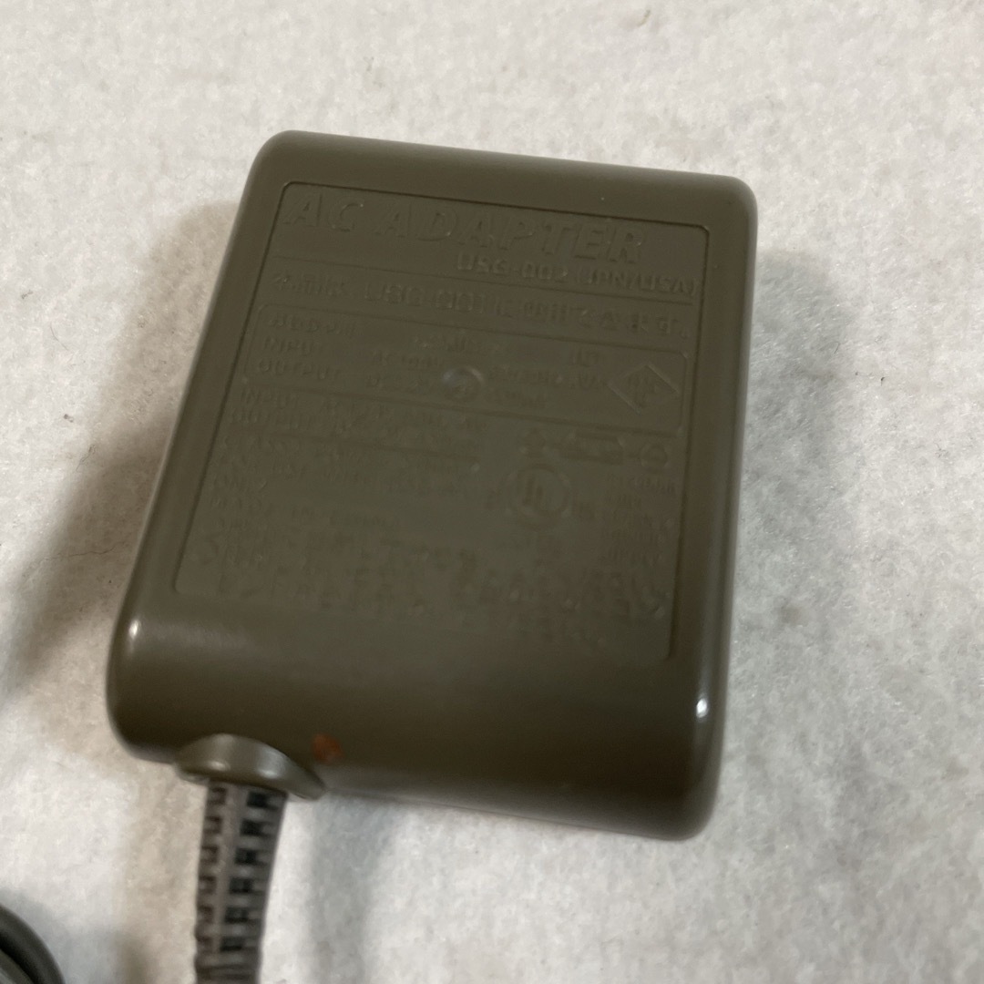 任天堂 純正 ニンテンドーDS Lite ACアダプター 充電器 USG-002 エンタメ/ホビーのゲームソフト/ゲーム機本体(携帯用ゲーム機本体)の商品写真