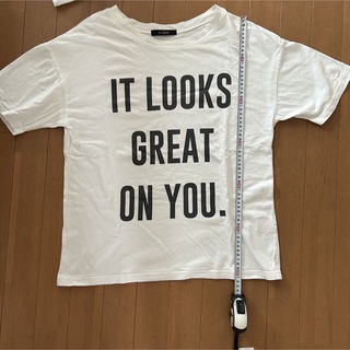 ダブルクローゼット(w closet)の白　ホワイト　Tシャツ　半袖　ロゴ(Tシャツ(半袖/袖なし))