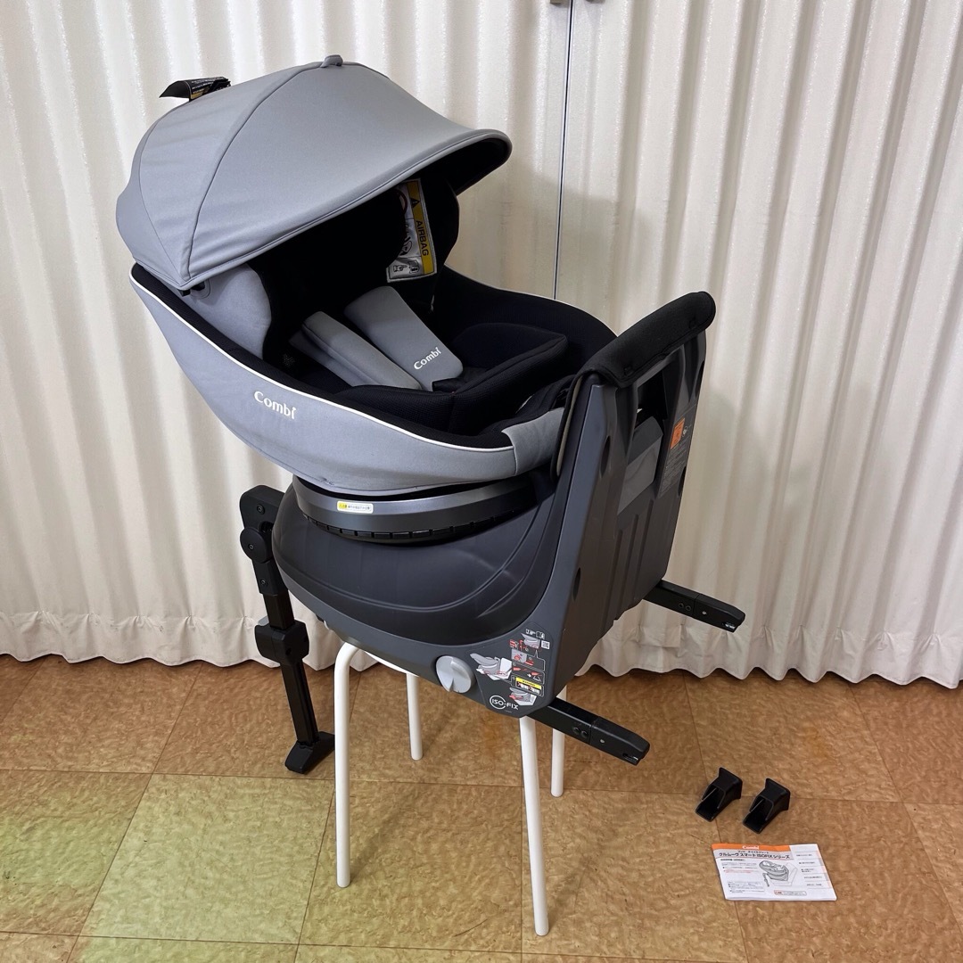 combi(コンビ)のクリーニング済　☆美品☆　コンビ　新生児OK　クルムーヴ　ISOFIX 　グレー キッズ/ベビー/マタニティの外出/移動用品(自動車用チャイルドシート本体)の商品写真