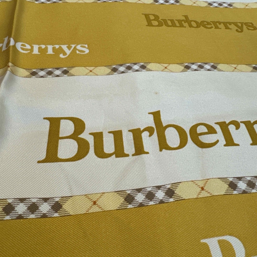 BURBERRY(バーバリー)のBurberrys バーバリー 大判 シルクスカーフ ノバチェック ロゴ総柄 レディースのファッション小物(バンダナ/スカーフ)の商品写真