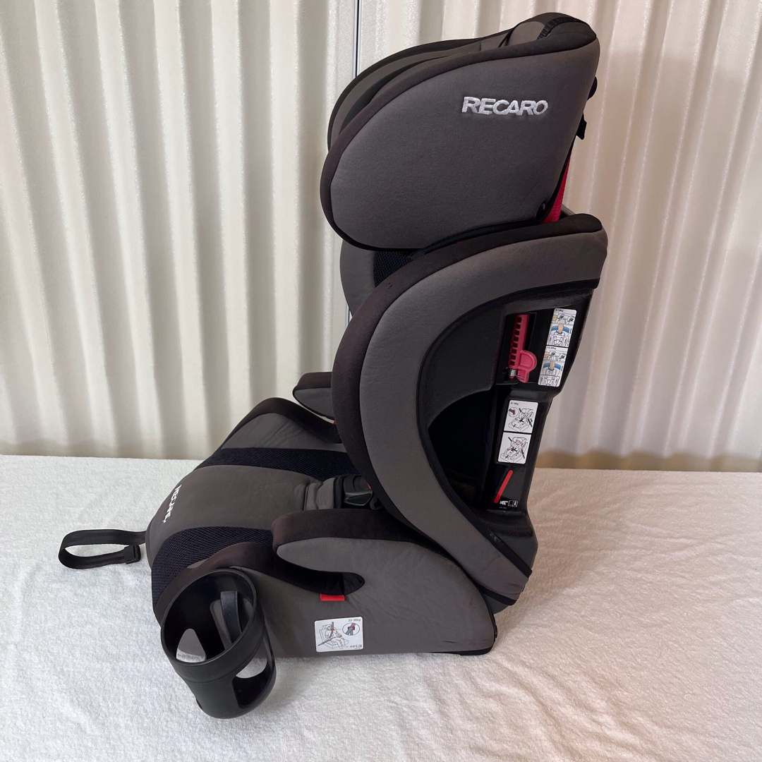 RECARO(レカロ)のクリーニング済☆美品☆　1～12才　レカロ　RECARO　スタートJ1　ブラック キッズ/ベビー/マタニティの外出/移動用品(自動車用チャイルドシート本体)の商品写真