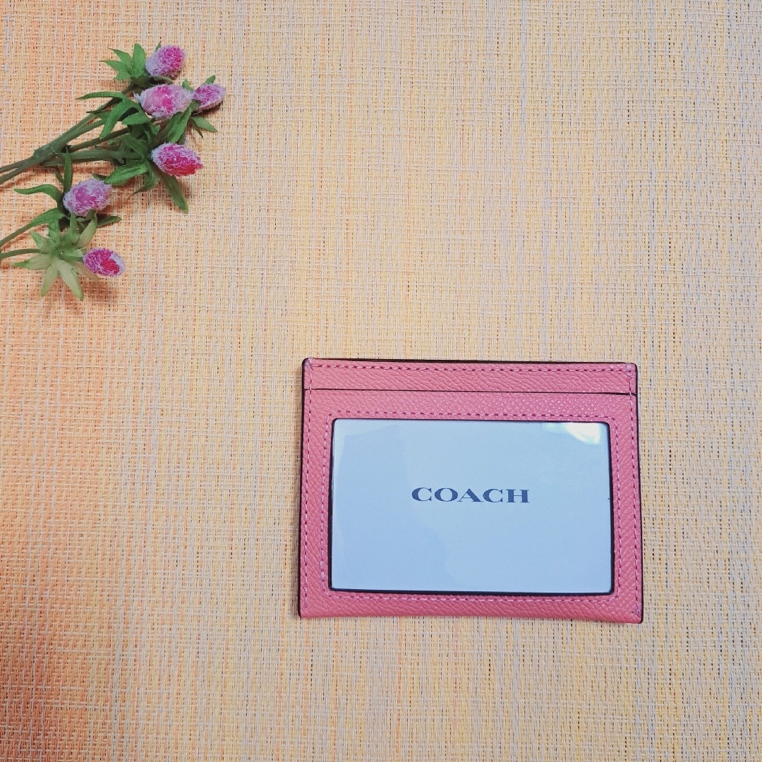 COACH(コーチ)のCOACH コーチ ロゴ入り カードケース  定期ケース パスケース ピンク レディースのファッション小物(名刺入れ/定期入れ)の商品写真