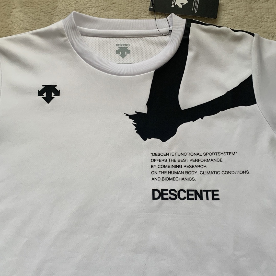 DESCENTE(デサント)のDESCENTE デサント　バレーボールTシャツ　メンズ　S メンズのトップス(Tシャツ/カットソー(半袖/袖なし))の商品写真