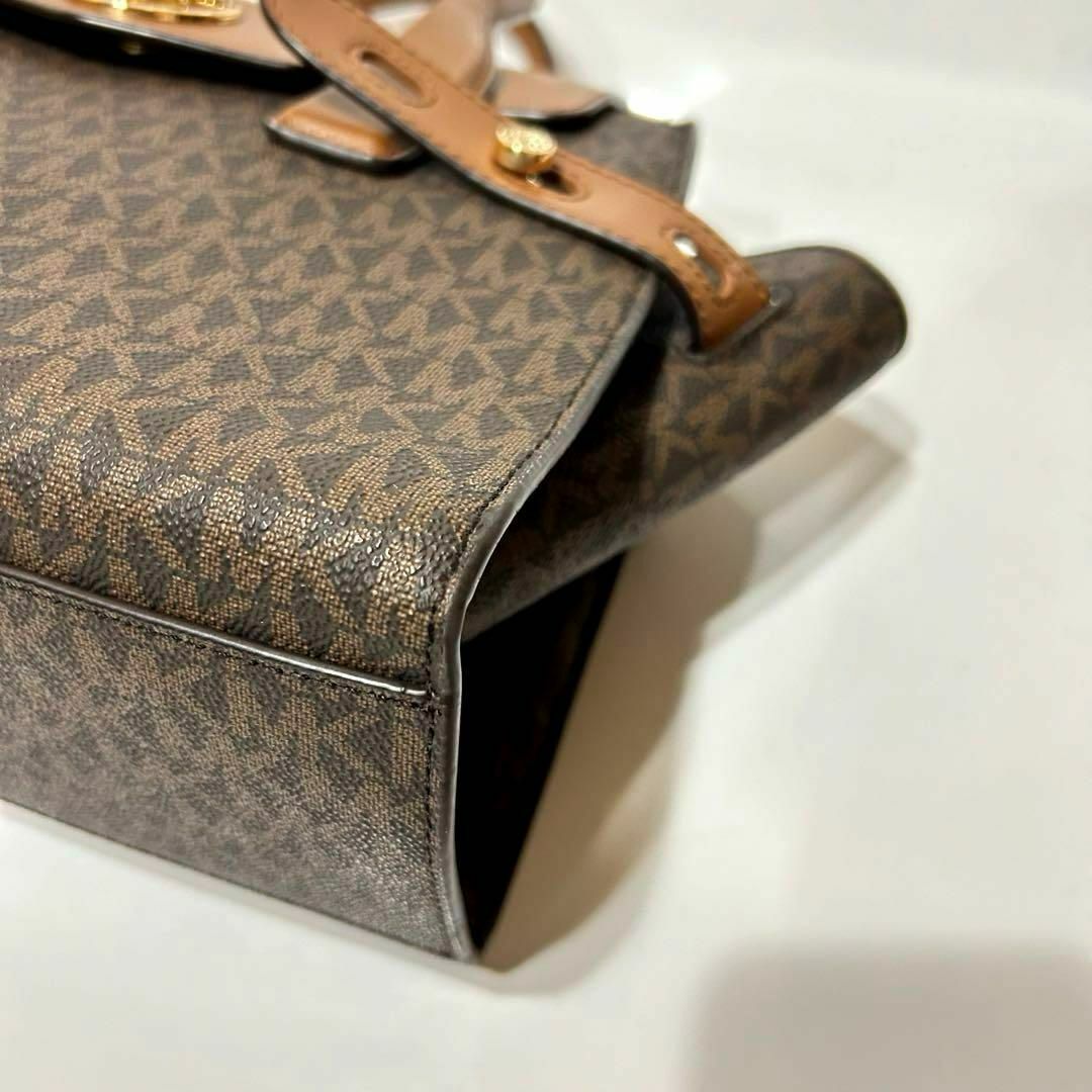 Michael Kors(マイケルコース)の【美品】　MICHAEL KORS 2way ハンドバッグ MK柄　金ロゴ レディースのバッグ(ハンドバッグ)の商品写真