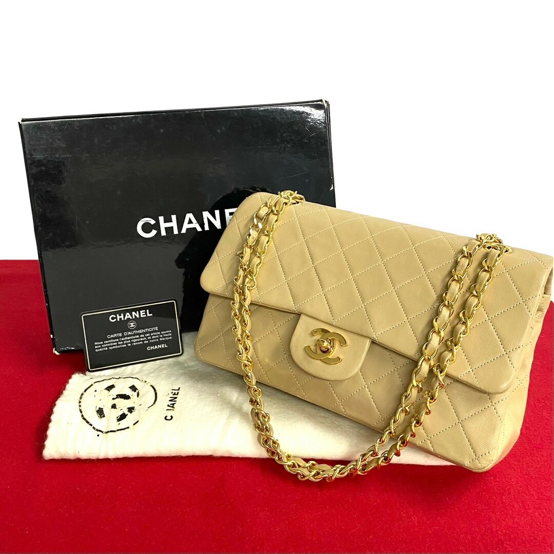 CHANEL(シャネル)の極 美品 箱 袋付 シール カード有 1番台 CHANEL シャネル マトラッセ ダブルフラップ 25cm レザー チェーン ハンドバッグ ベージュ 14514 レディースのバッグ(ハンドバッグ)の商品写真