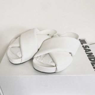 ジルサンダー(Jil Sander)の新品 ジルサンダー クロスストラップ レザーサンダル(サンダル)